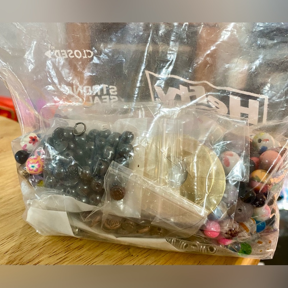 4 lbs total of fun,  beads & charms and who knows what to find!Some metal - Picture 3 of 5